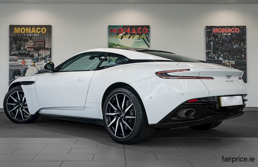 Aston Martin DB11