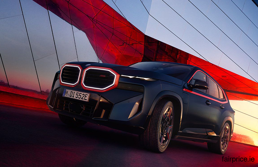 A BMW XM